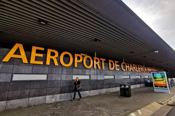 Station 64 A3 Bruxelles-Charleroi-Airport Lägenhet Exteriör bild